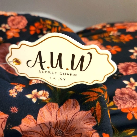 Short Sleeve Belted Dress - Picture 6 of 8